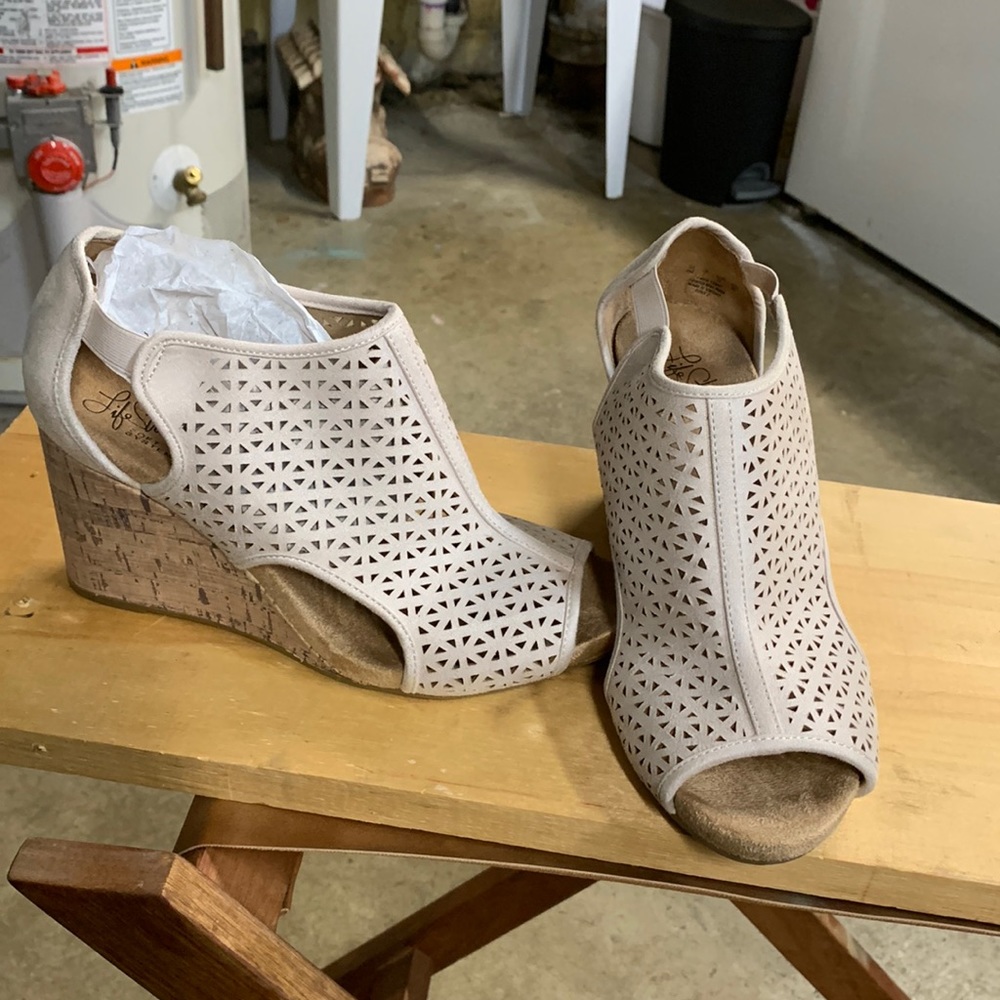 Never worn- no tags- but brand new